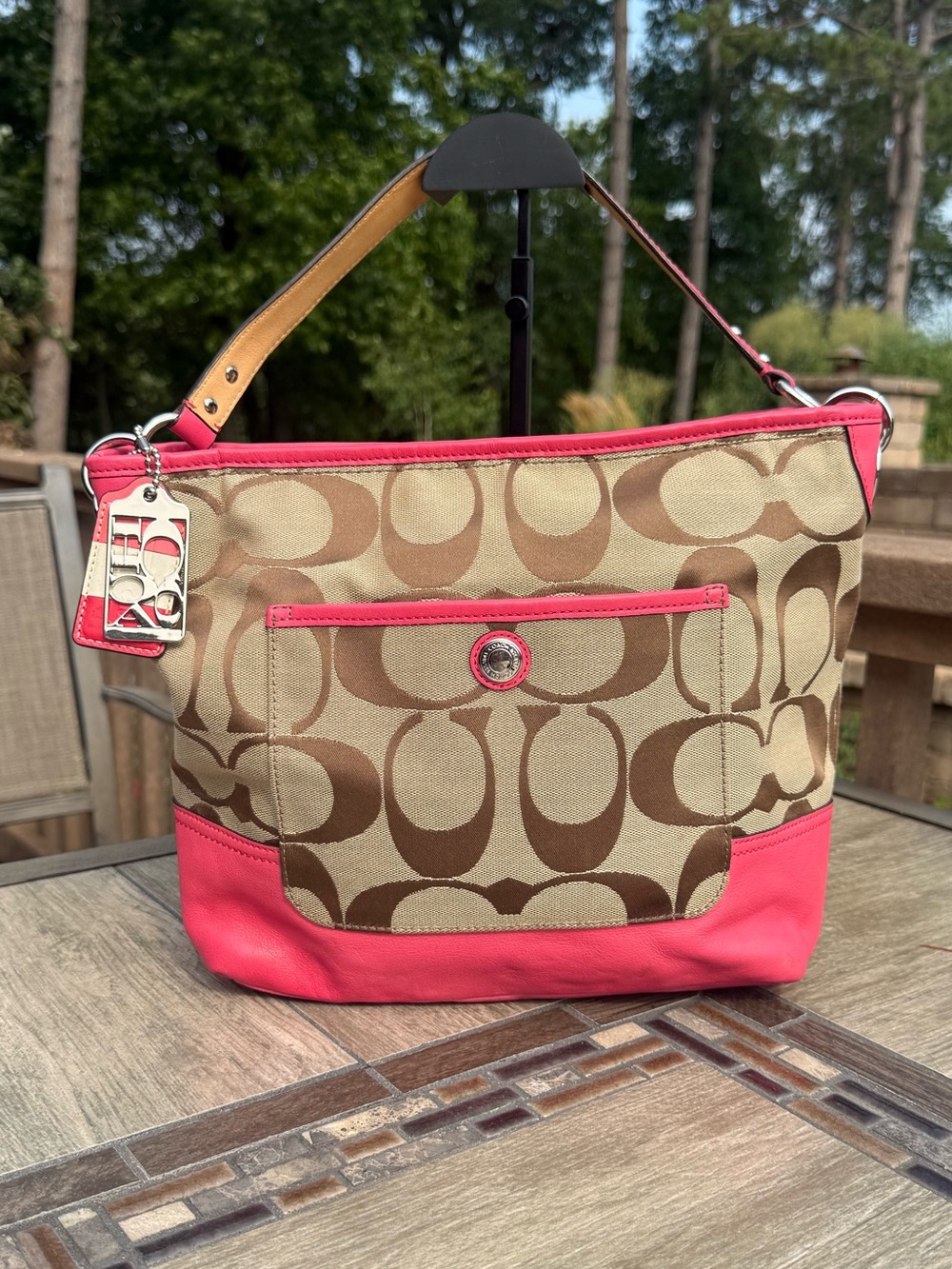 EUC Coach Hamptons Weekend Signature Colorblock Shoulder Bag Hot Pink Brown